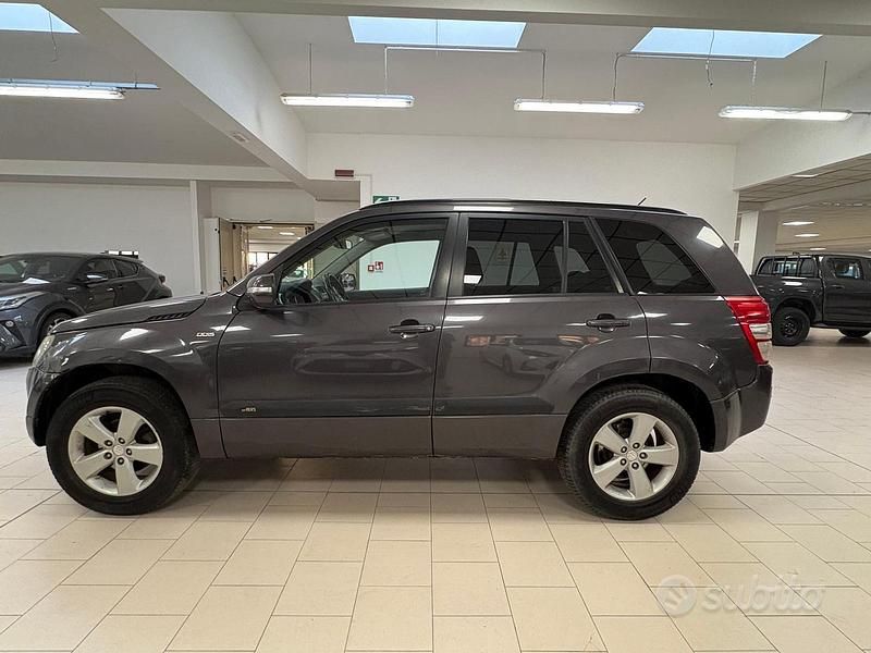 Usata Suzuki Grand Vitara 129 CV (94 kW) 2009 Grigio SUV