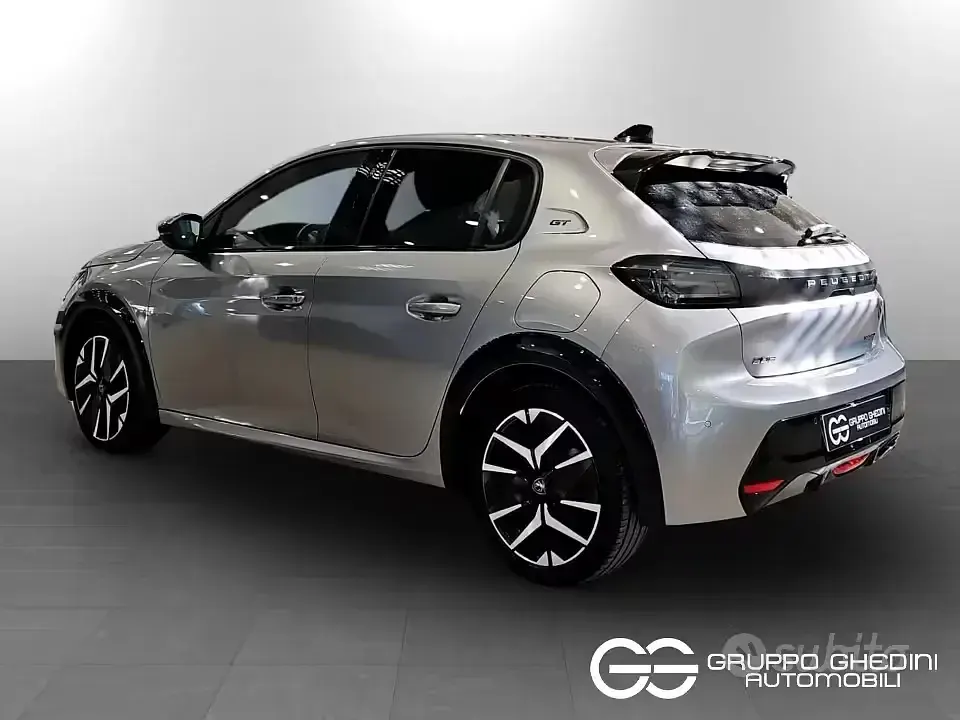 Usata Peugeot 208 GT 136 CV (100 kW) 2025 Grigio artense Utilitaria