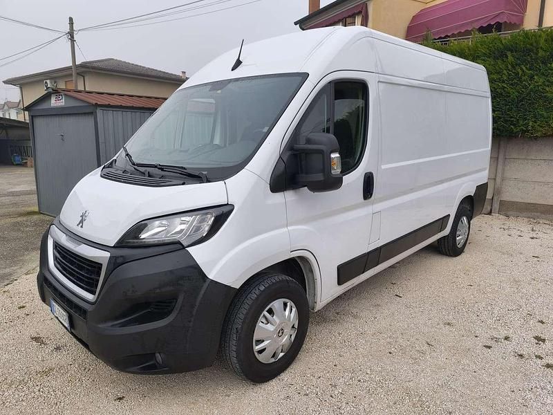 Usata Peugeot Boxer 140 CV (102 kW) 2022 Bianco Furgone