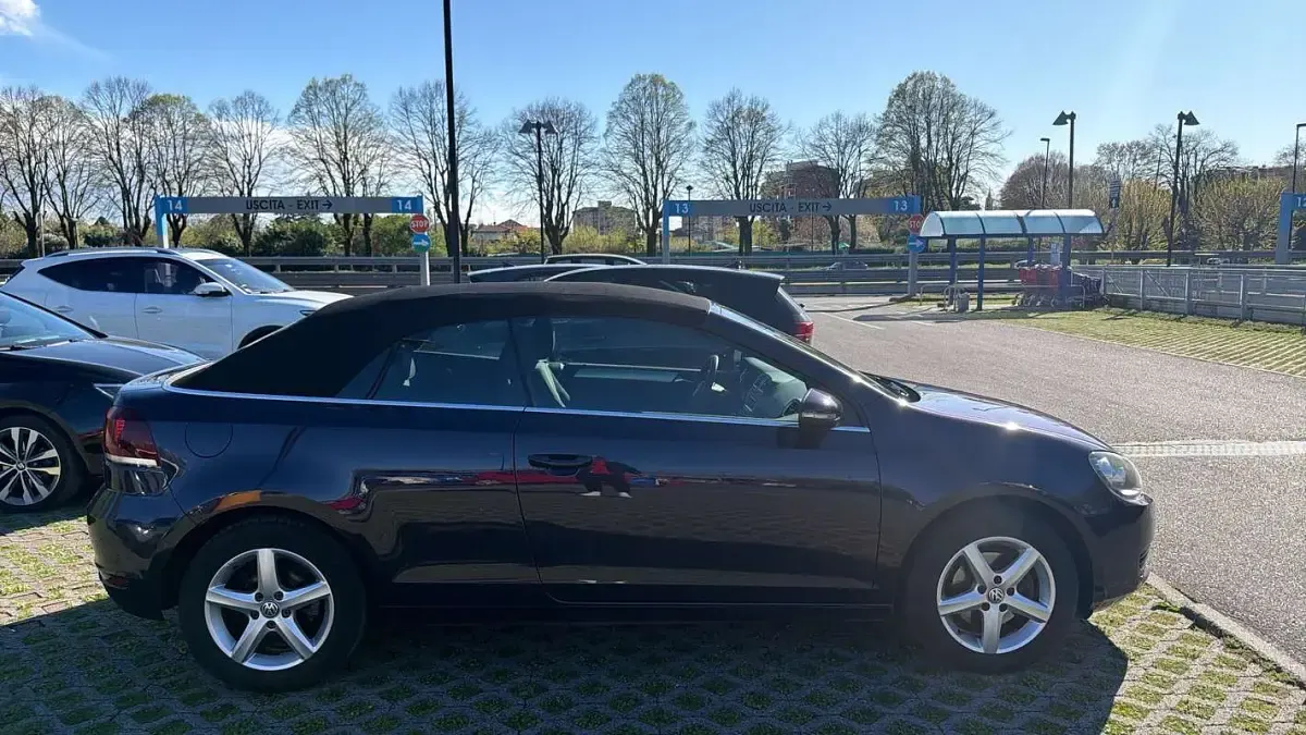 Usata VW Golf 105 CV (77 kW) 2011 Cabrio