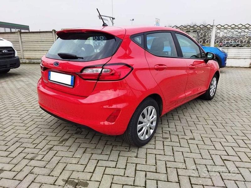 Usata Ford Fiesta 75 CV (55 kW) 2022 Rosso Utilitaria