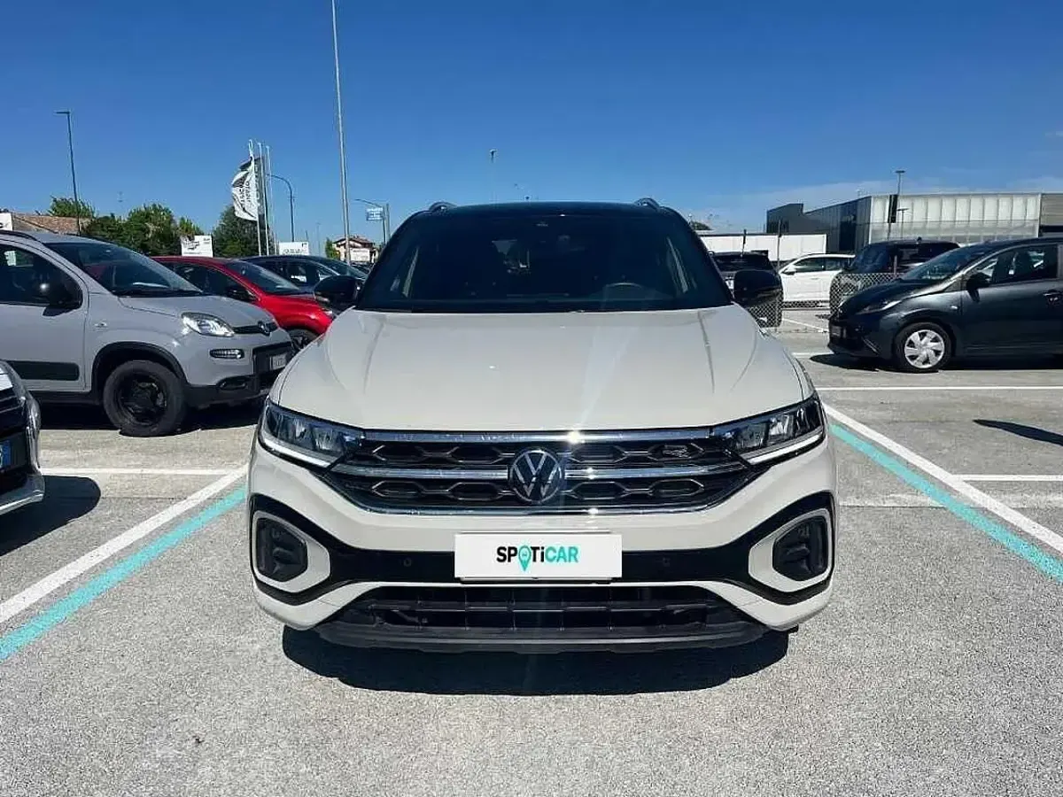 Usata VW T-Roc R-line 116 CV (85 kW) 2024 Beige SUV