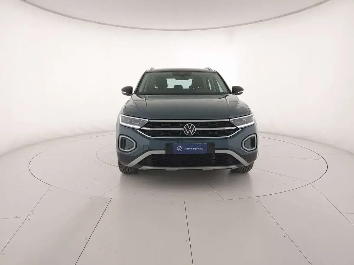 Usata VW T-Roc Style 116 CV (85 kW) 2025 Petroleum blue metallizzato nero SUV