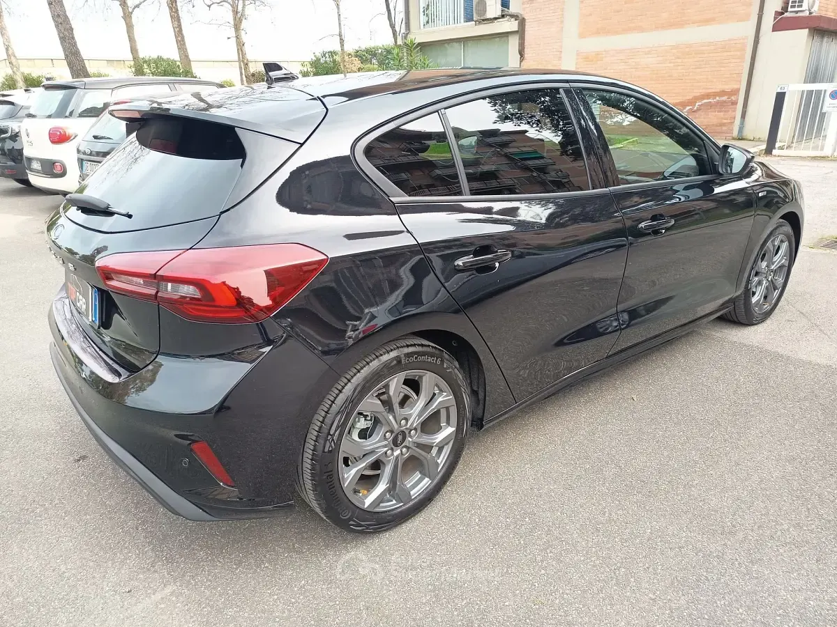 Usata Ford Focus 125 CV (91 kW) 2025 Nero Berlina