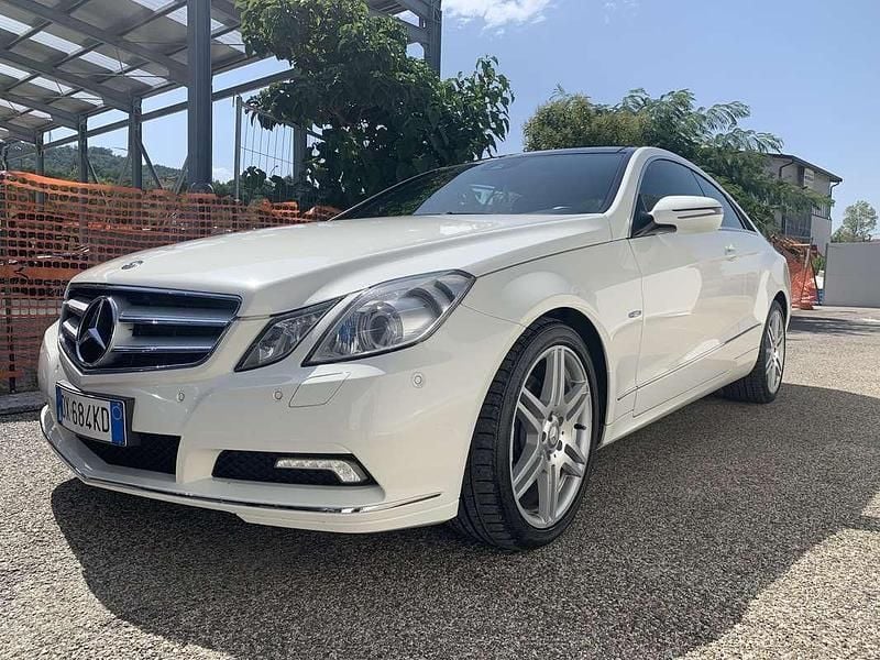 Usata Mercedes E350 Avantgarde 231 CV (169 kW) 2009 Bianco Coupé