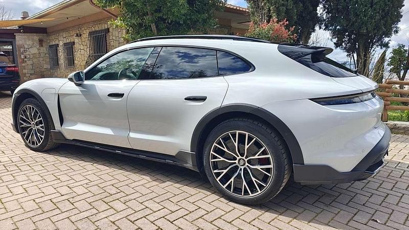 Usata Porsche Taycan Cross Turismo 139 kW (190 CV) 2021 Station wagon