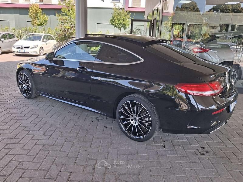 Usata Mercedes C250 Premium Plus 204 CV (150 kW) 2017 Nero Coupé