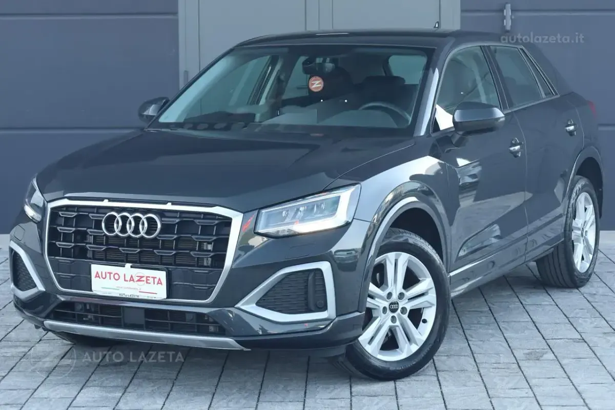 Usata Audi Q2 Premium 150 CV (110 kW) 2023 Grigio metallizzato SUV
