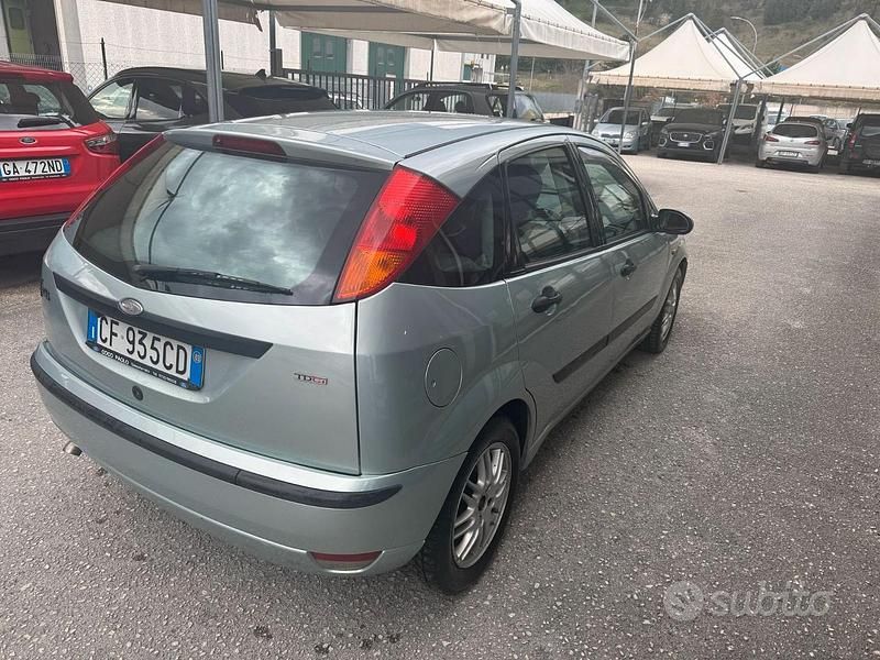 Usata Ford Focus 100 CV (73 kW) 2003 Verde Berlina