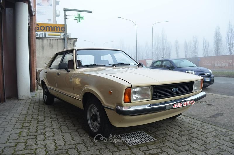 Usata Ford Taunus 58 CV (42 kW) 1979 Beige Berlina
