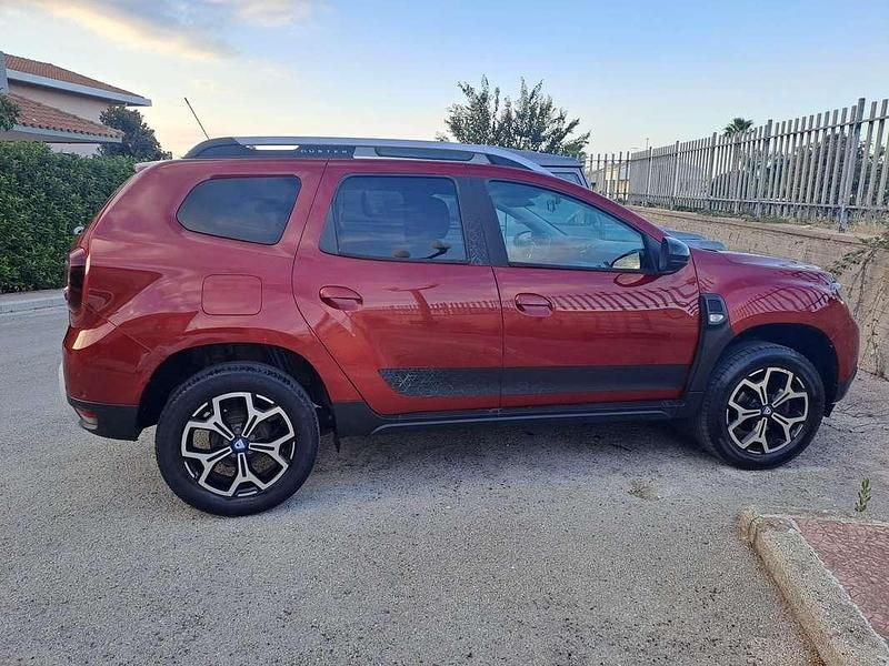 Käytetty Dacia Duster Anniversary 101 HP (74 kW) 2021 Punainen Katumaasturi