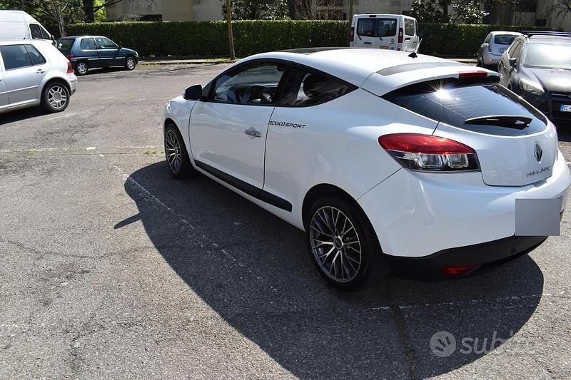 Usata Renault Mégane Coupé 160 CV (117 kW) 2009 Bianco Coupé