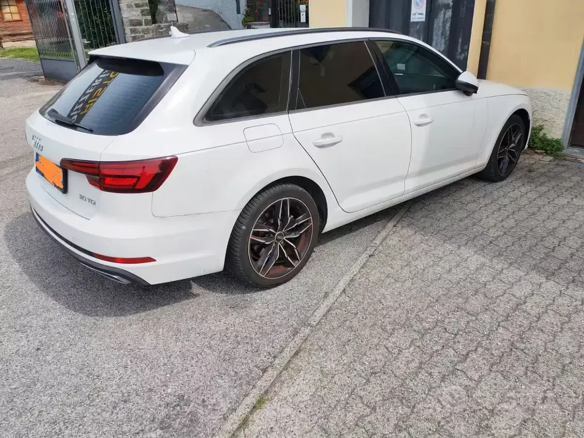 Usata Audi A4 122 CV (89 kW) 2019 Bianco Station wagon