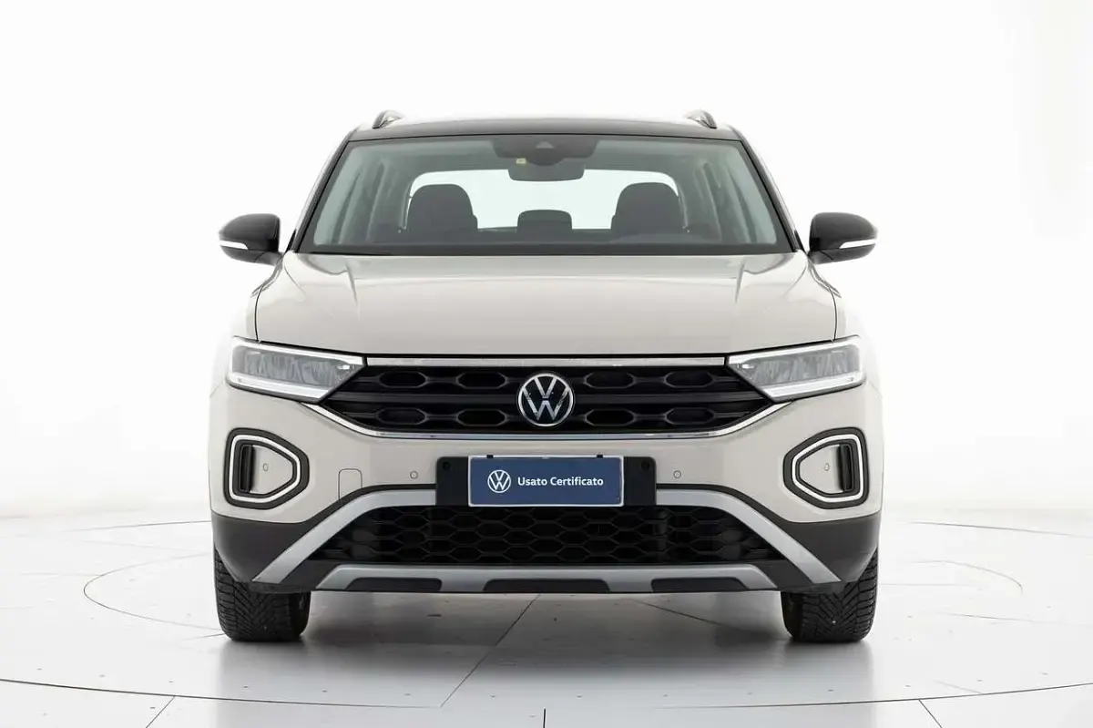 Usata VW T-Roc Life 116 CV (85 kW) 2023 Grigio SUV