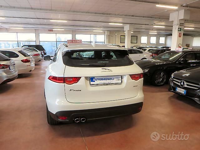 Usata Jaguar F-Pace Prestige 180 CV (132 kW) 2016 Bianco SUV