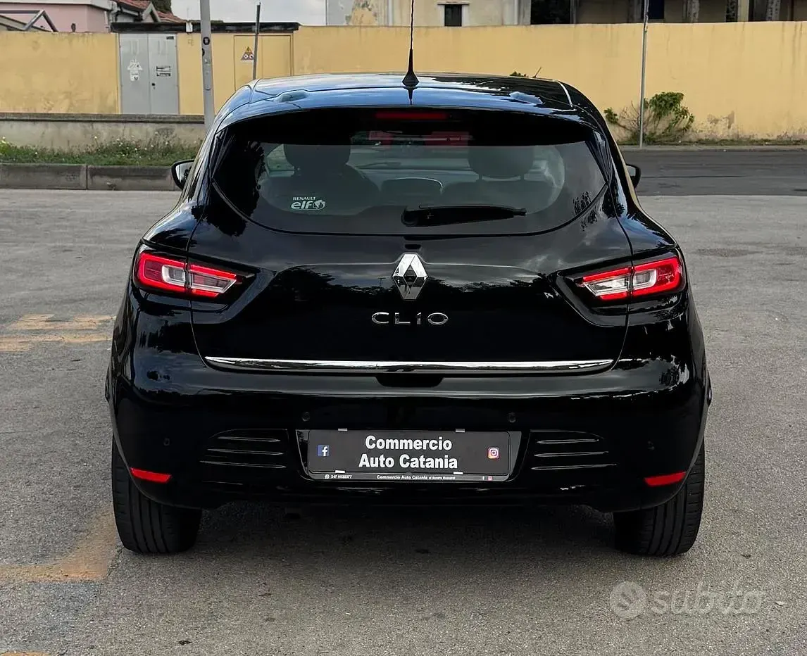 Usata Renault Clio 75 CV (55 kW) 2019 Nero Utilitaria