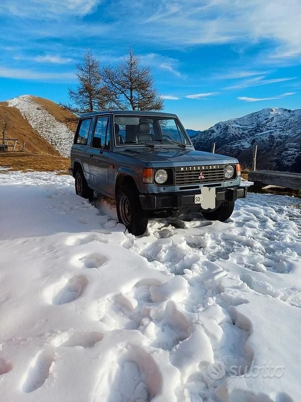 Blu Usata 1986 Mitsubishi Pajero SUV | 4900 € - Immagine 1/4