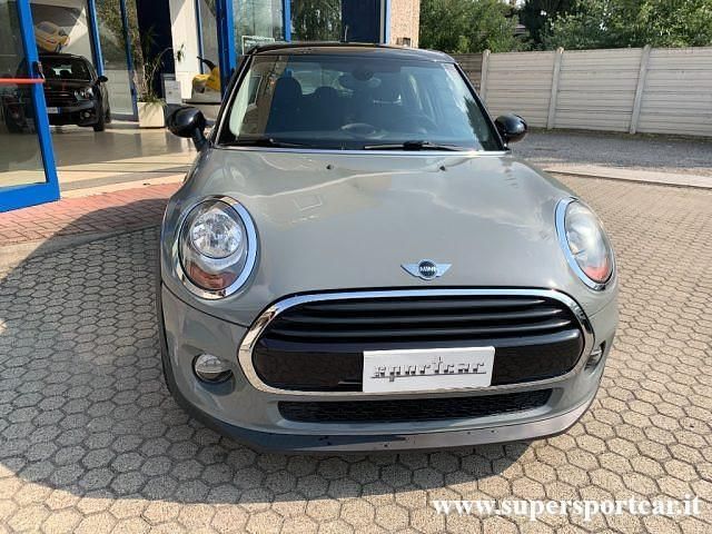 Usata Mini Cooper D 116 CV (85 kW) 2015 Grigio pastello Utilitaria