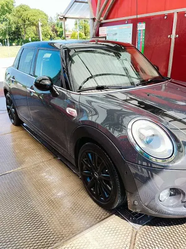 Usata Mini Cooper SD Business 170 CV (125 kW) 2016 Utilitaria