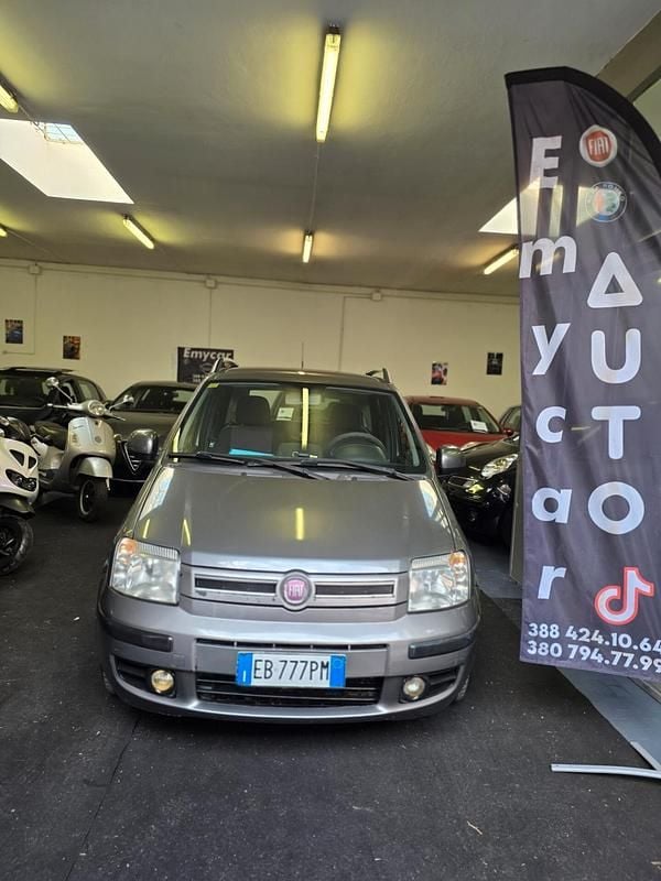 Argento Usata 2011 Fiat Panda Tre volumi | 3450 € (Super prezzo) - Immagine 1/4