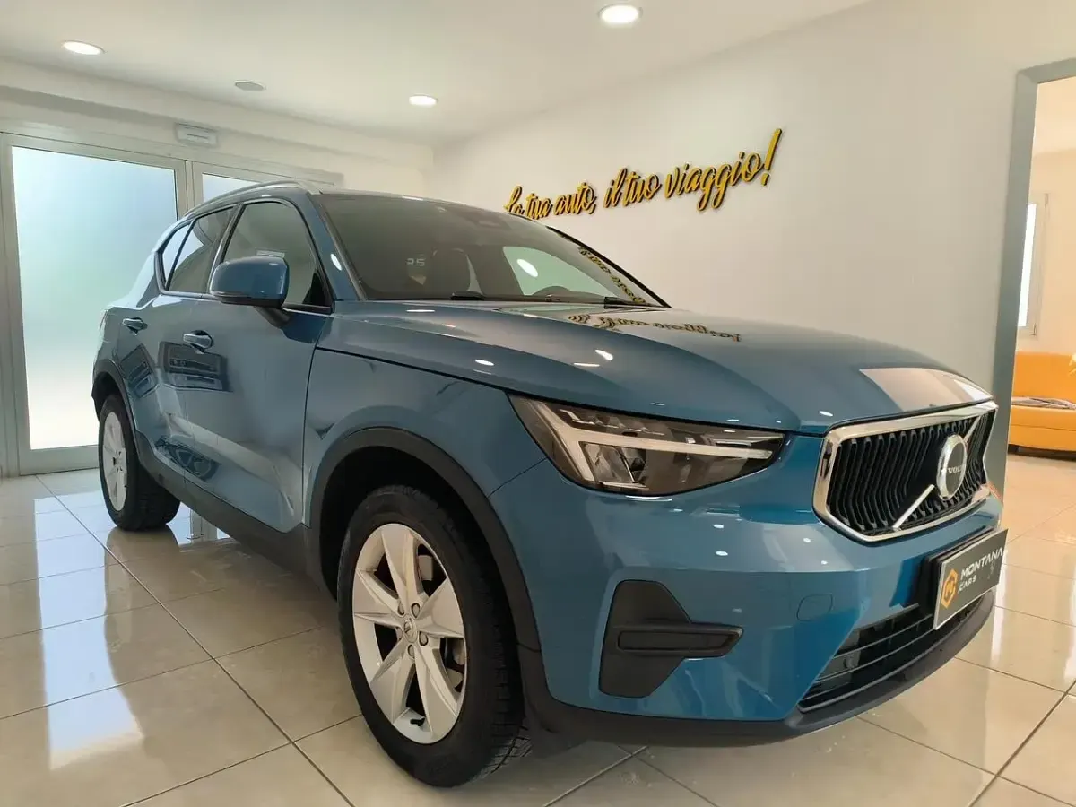 Usata Volvo XC40 Core 163 CV (119 kW) 2023 Blu SUV