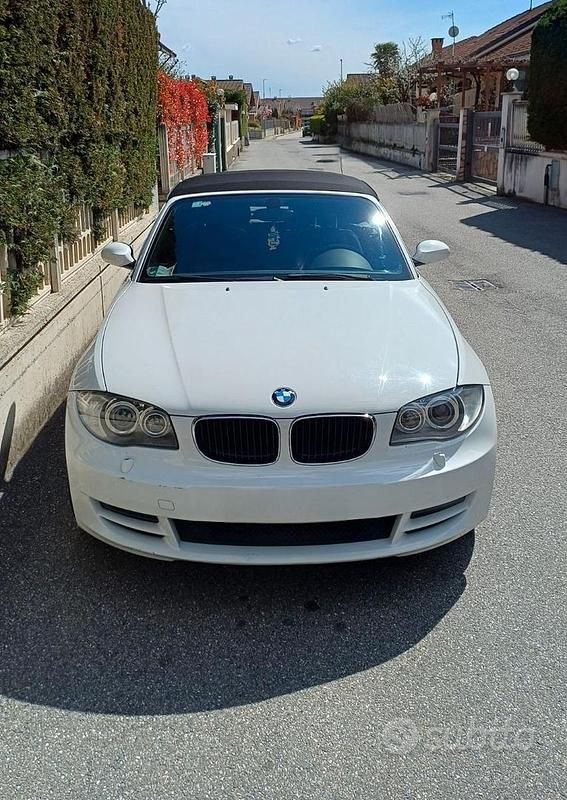 Usata BMW 118 Cabriolet 143 CV (105 kW) 2009 Bianco Cabrio
