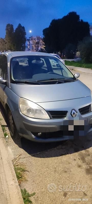 Usata Renault Scénic II 130 CV (95 kW) 2006 Monovolume