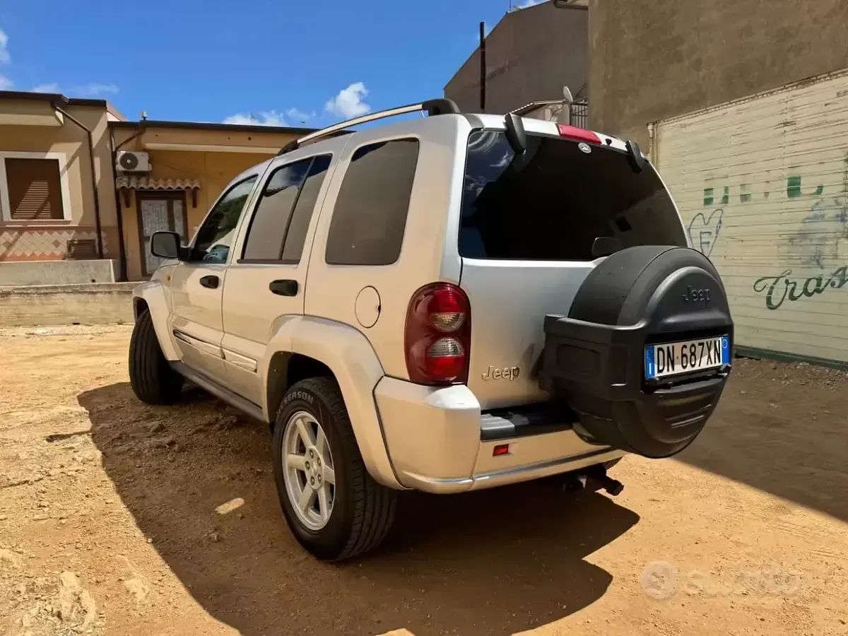 Usata Jeep Cherokee Limited 163 CV (119 kW) 2008 Other SUV