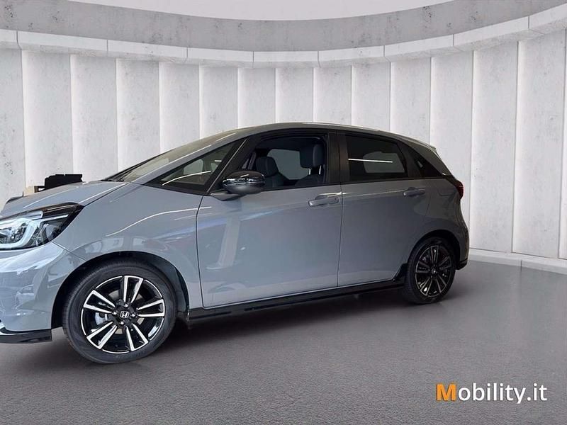 Usata Honda Jazz Sport 107 CV (78 kW) 2024 Urban gray Utilitaria