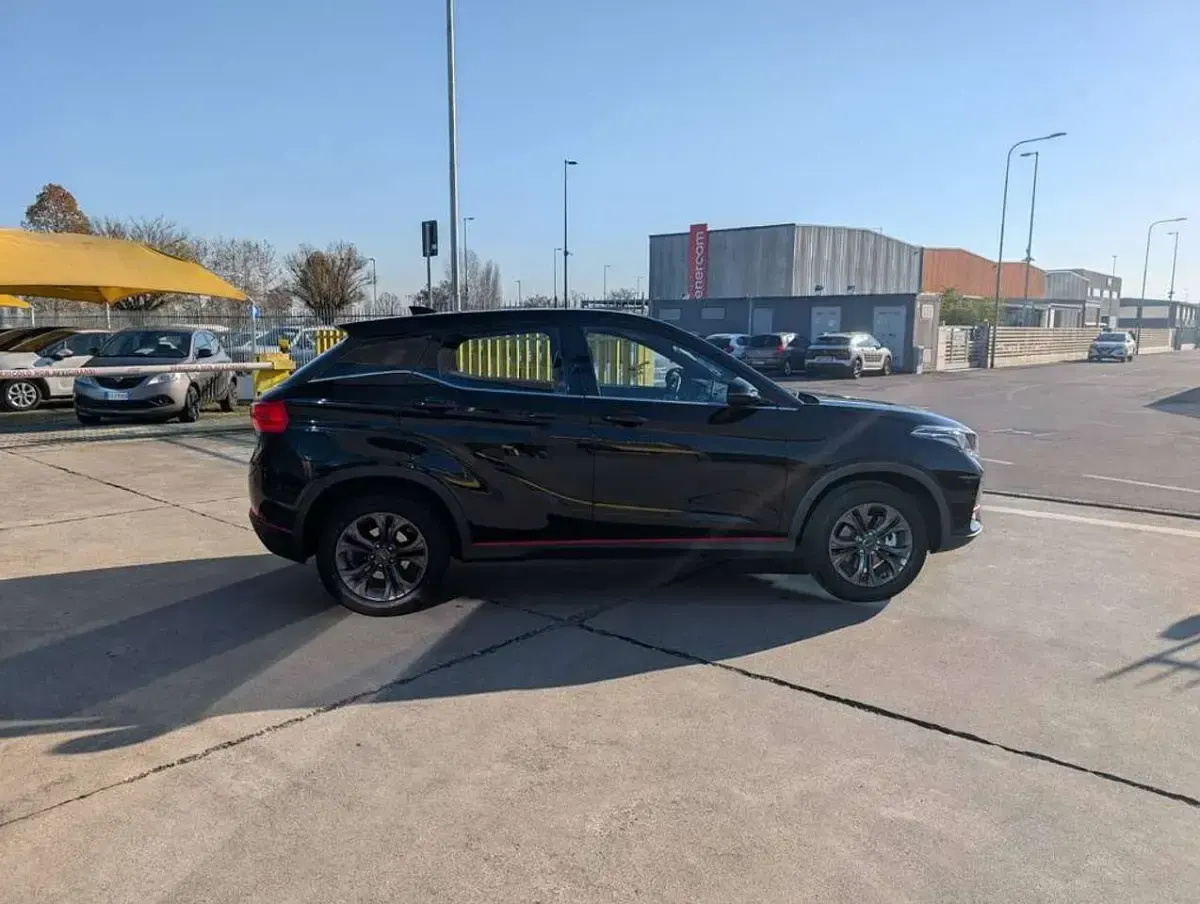 Usata DFSK Fengon 106 CV (77 kW) 2024 Nero SUV
