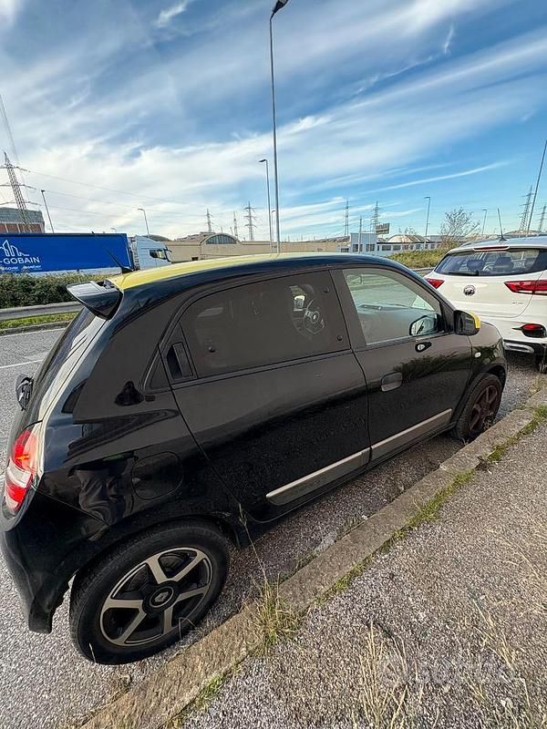 Usata Renault Twingo 90 CV (66 kW) 2018 Nero Utilitaria