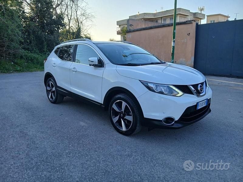 Bianco Usata 2016 Nissan Qashqai SUV | 12.500 € (Buon prezzo) - Immagine 1/4