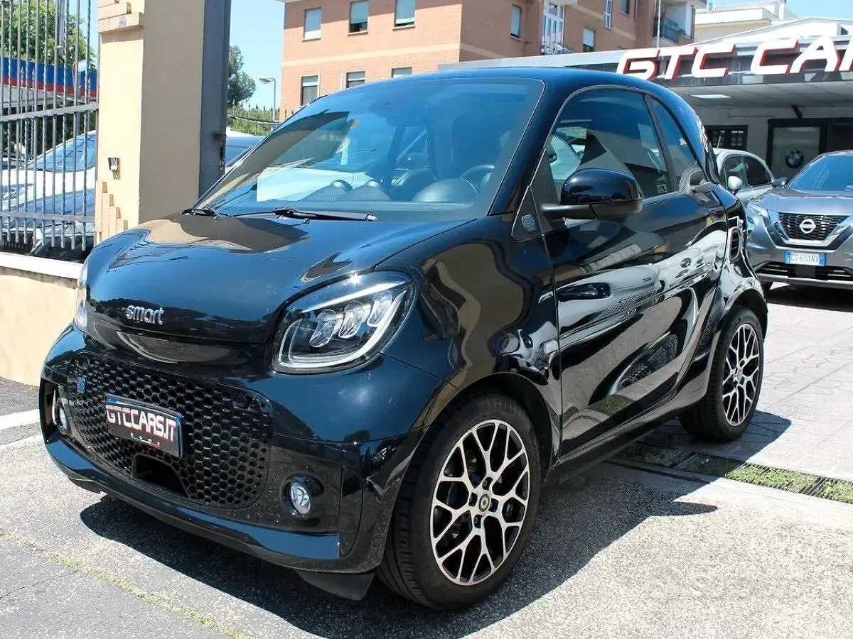 Usata Smart ForTwo Electric Drive Prime 41 kW (56 CV) 2021 Nero Berlina
