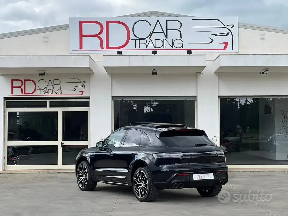 Używany Porsche Macan Chrono 265 KM (194 kW) 2023 Czarny SUV