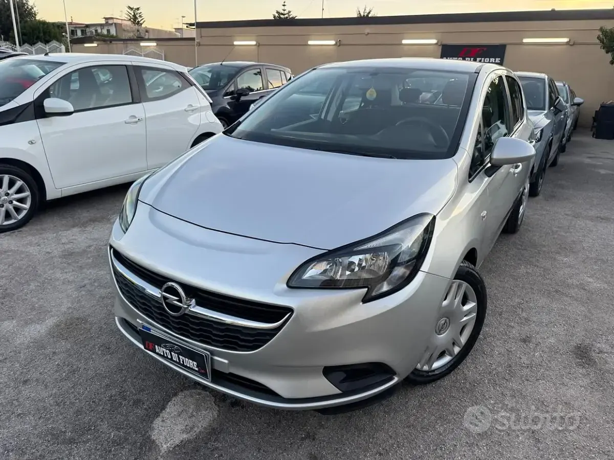 Usata Opel Corsa Cosmo 95 CV (69 kW) 2017 Grigio Utilitaria