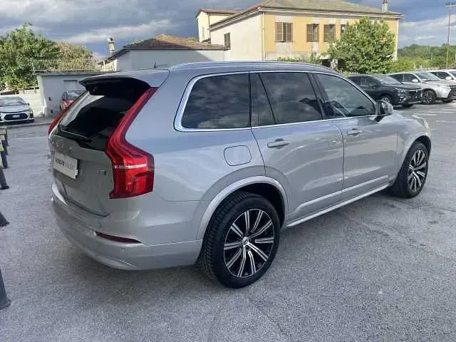 Usata Volvo XC90 Core 235 CV (172 kW) 2023 Argento SUV