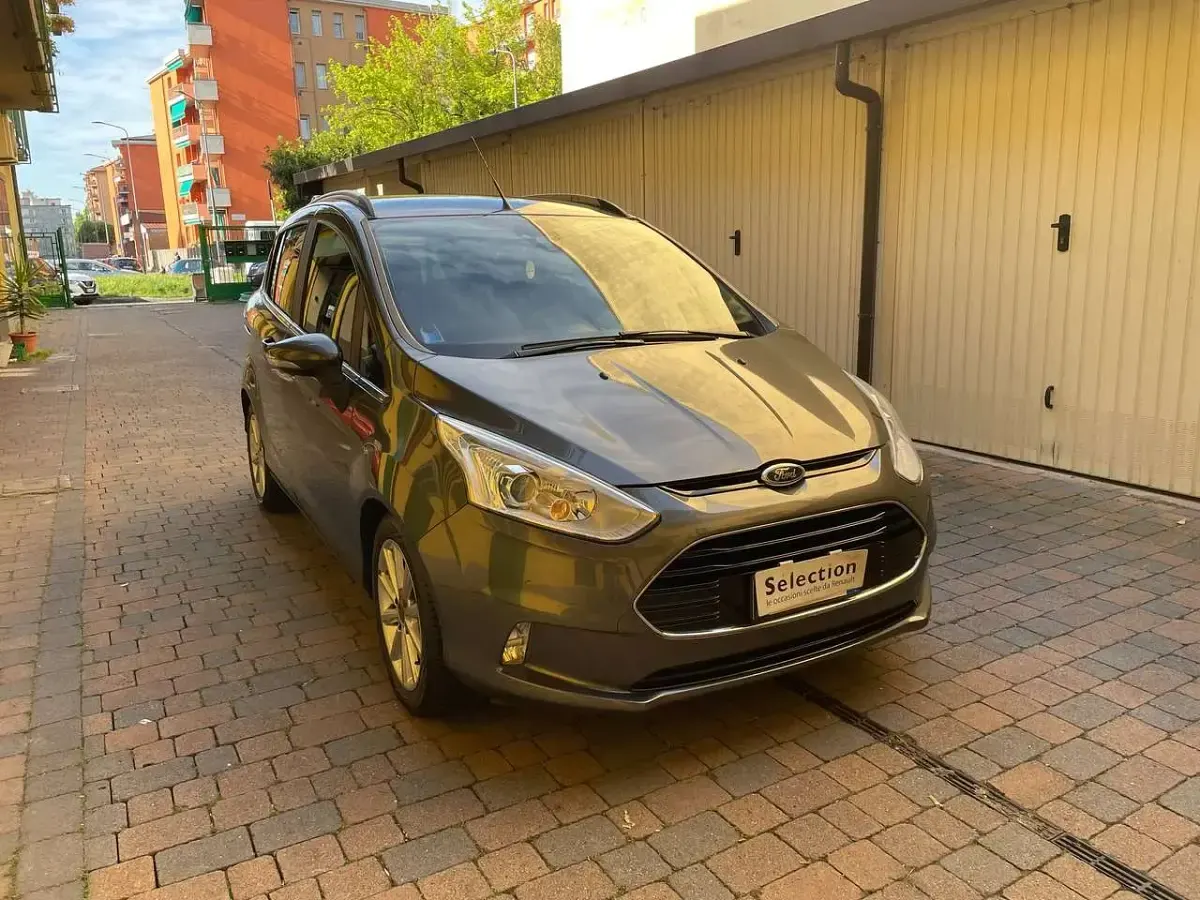 Usata Ford B-MAX Titanium X 101 CV (74 kW) 2016 Grigio Monovolume
