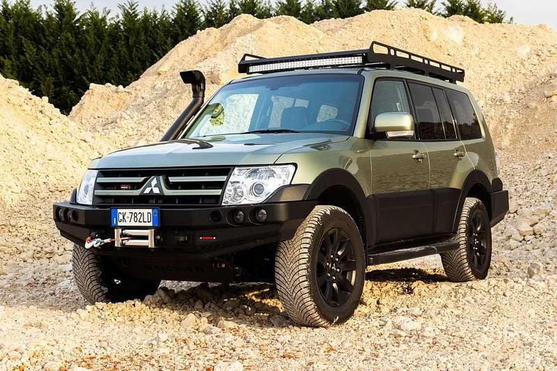 Usata Mitsubishi Pajero 200 CV (147 kW) 2011 Verde SUV