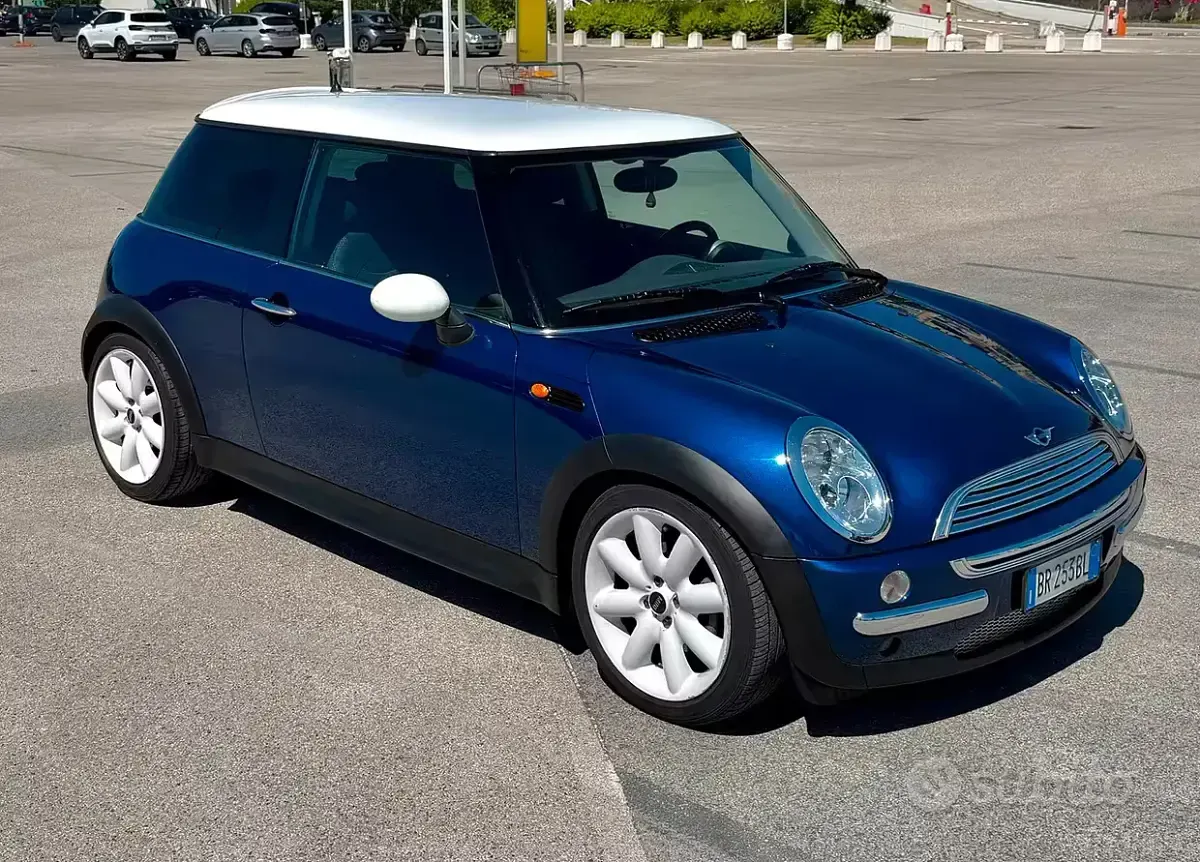 Usata Mini Cooper 116 CV (85 kW) 2002 Bluazzurro Utilitaria