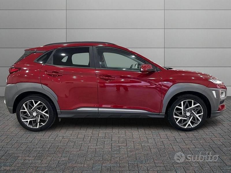 Usata Hyundai Kona XPrime 141 CV (103 kW) 2021 Rosso SUV