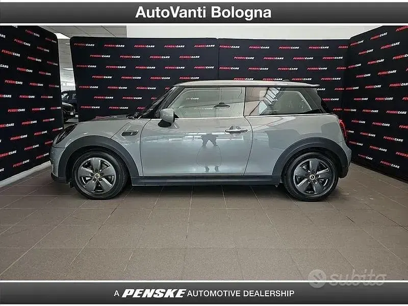 Usata Mini Cooper SE 135 kW (184 CV) 2021 Grigio Utilitaria