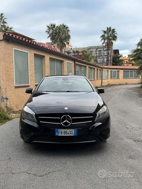 Usata Mercedes A180 Executive 109 CV (80 kW) 2015 Nero Berlina