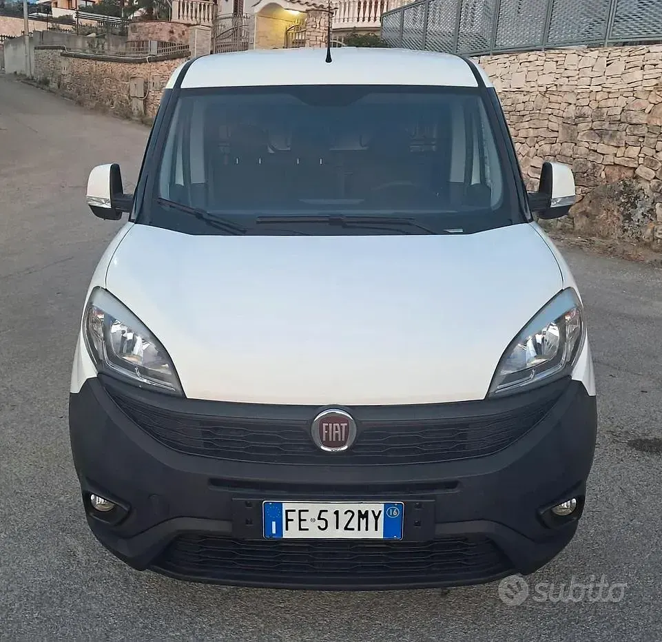 Usata Fiat Doblò 105 CV (77 kW) 2016 Bianco Monovolume