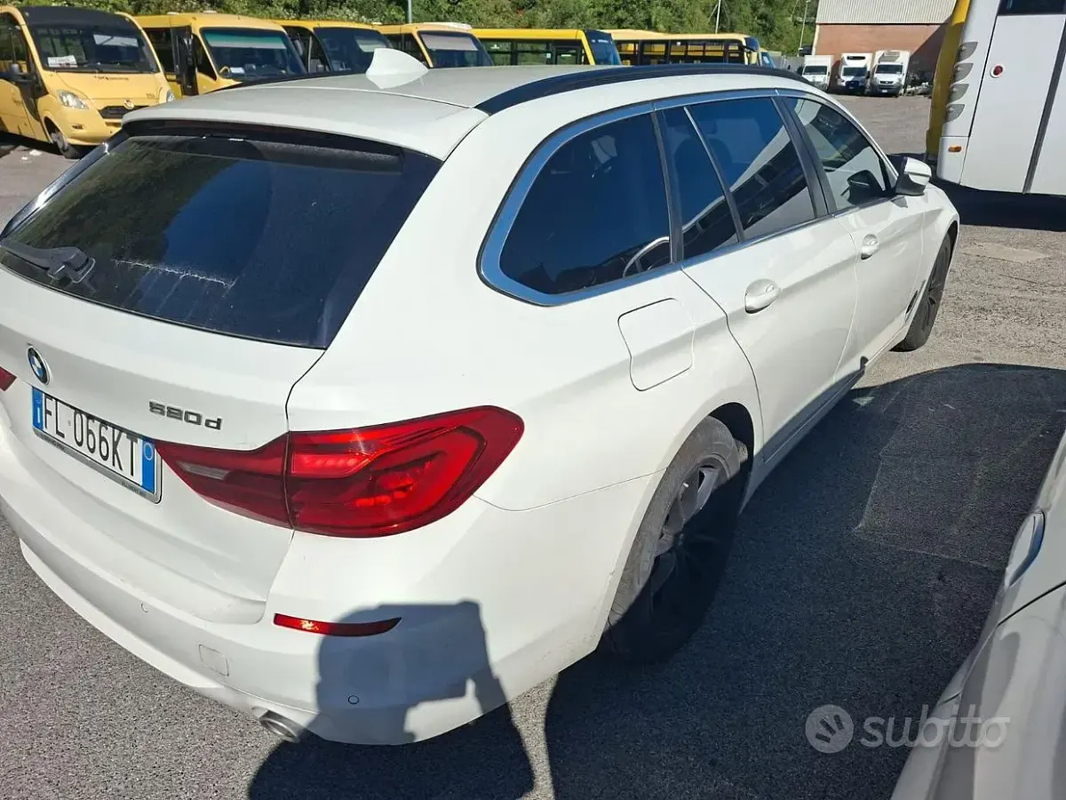 Usata BMW 520 Sport Line 190 CV (139 kW) 2017 Bianco Station wagon