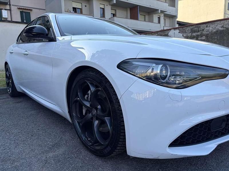 Usata Alfa Romeo Giulia Super 179 CV (131 kW) 2016 Berlina