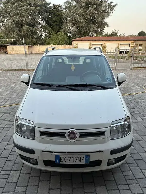 Usata Fiat Panda Active 69 CV (50 kW) 2011 Utilitaria