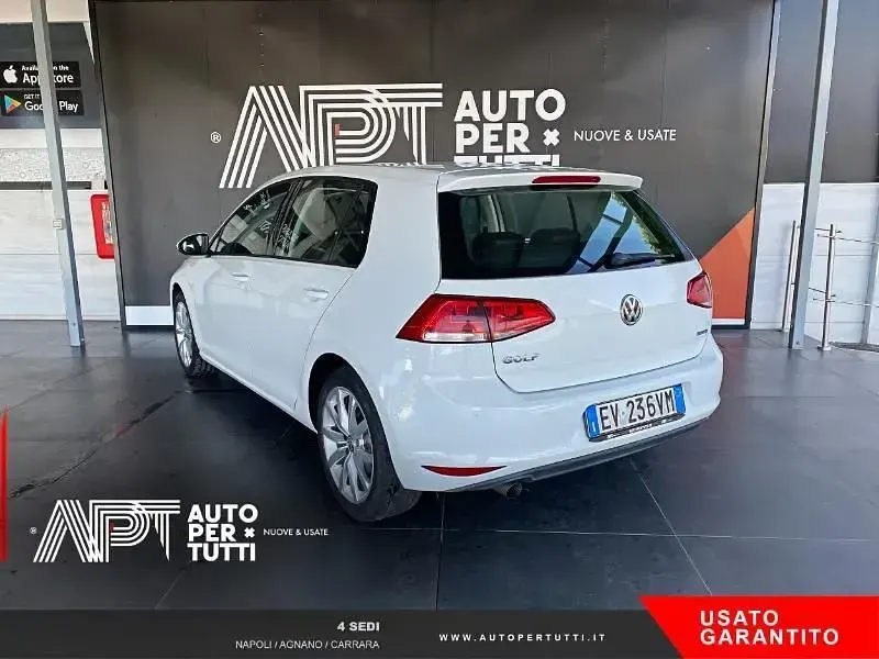 Usata VW Golf VII Trendline 105 CV (77 kW) 2014 Bianco Utilitaria