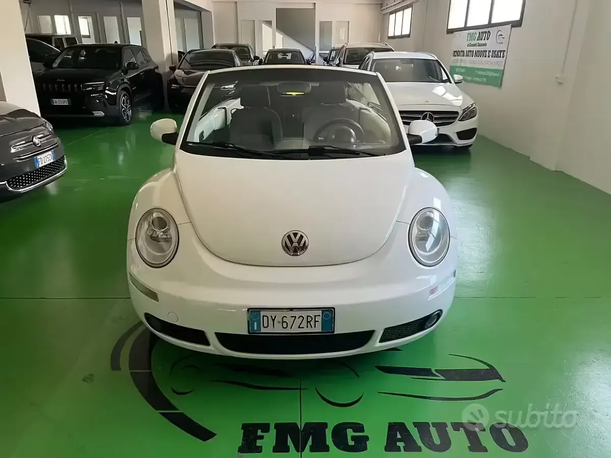 Usata VW New Beetle 105 CV (77 kW) 2006 Bianco Utilitaria