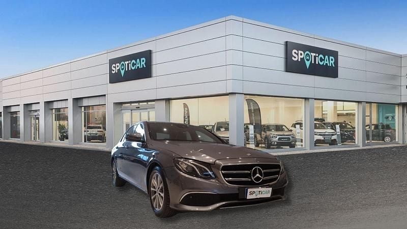Usata Mercedes E220 Premium 194 CV (142 kW) 2020 Grigio Berlina