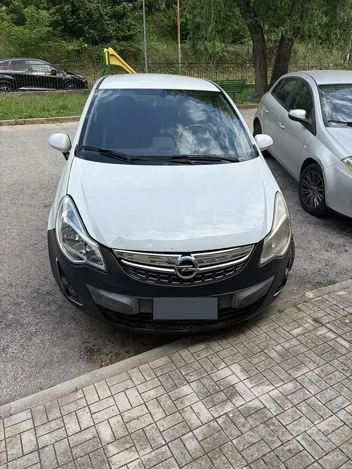 Usata Opel Corsa 75 CV (55 kW) 2014 Bianco Utilitaria